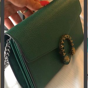 Dionysus Leather Wallet on a Chain
GUCCI